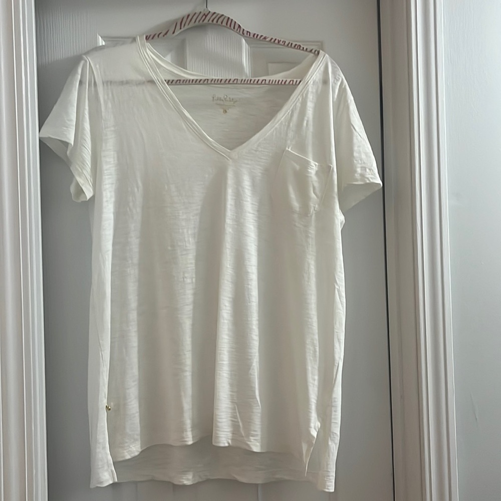 Lilly Pulitzer short sleeve white shirt. Size Large. Lightly worn.